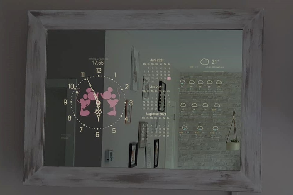 Magic Mirror Default